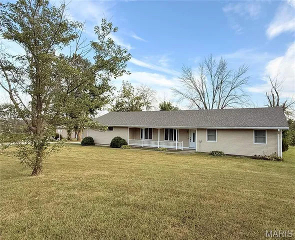 $350,000 | 26172 Highway 11, Brookfield, MO 64628