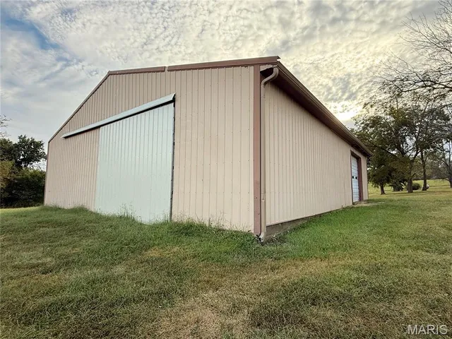 $350,000 | 26172 Highway 11, Brookfield, MO 64628
