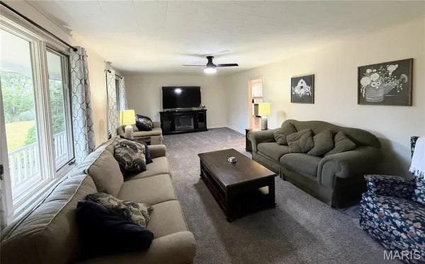 $325,000 | 26172 Highway 11, Brookfield, MO 64628