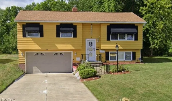 $215,000 | 24880 Ridgeline Drive, Bedford, OH 44146