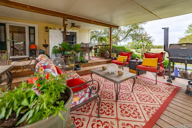 $2,900,000 | 11801 Jim Terrill Road, Adkins, TX 78101