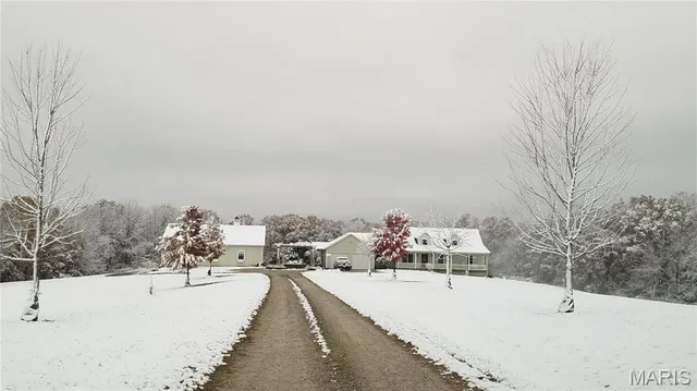 $749,000 | 16055 South J D Sapp Road, Hartsburg, MO 65039