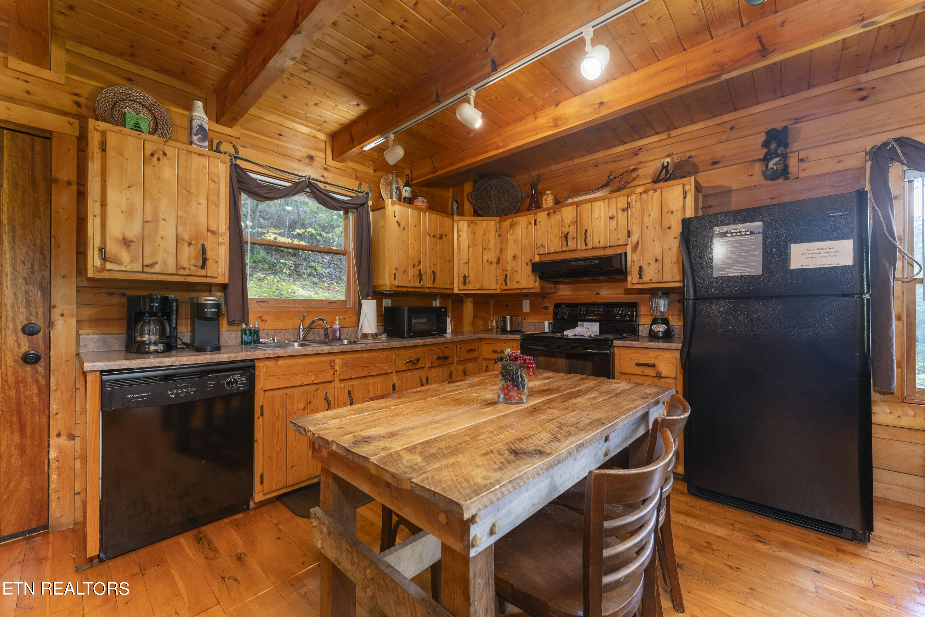 1814 Rhododendron Lane Sevierville, TN 37876 - Photo 7 of 22 _DSC9538