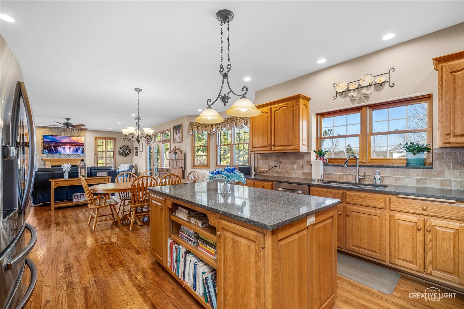 1651 Johnson Road Oswego, IL 60543 - Photo 5 of 63