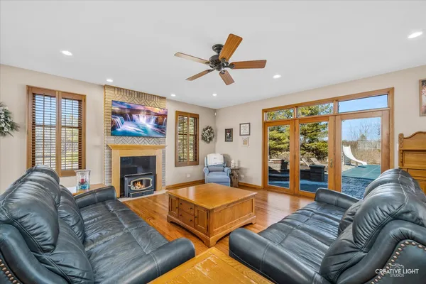 $1,200,000 | 1651 Johnson Road, Oswego, IL 60543