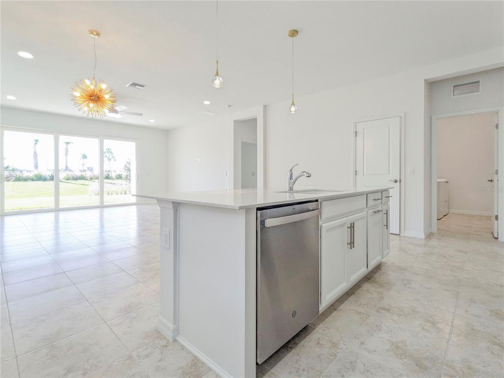 8125 Sternway Road Sarasota, FL 34240 - Photo 11 of 49