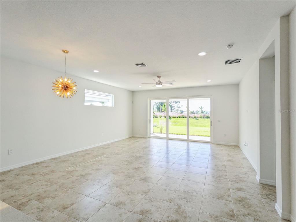 8125 Sternway Road Sarasota, FL 34240 - Photo 12 of 49