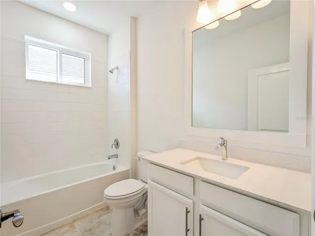 $2,845 | 8125 Sternway Road, Sarasota, FL 34240