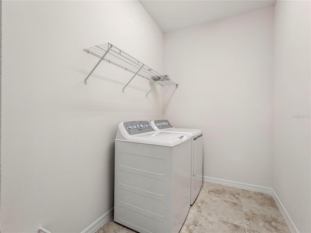 8125 Sternway Road Sarasota, FL 34240 - Photo 23 of 49