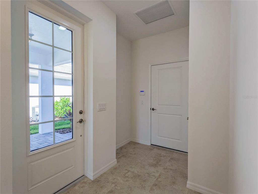 8125 Sternway Road Sarasota, FL 34240 - Photo 3 of 49