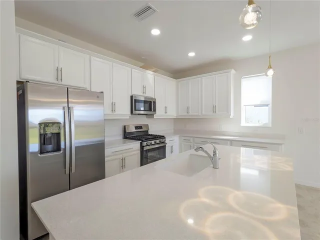 $2,845 | 8125 Sternway Road, Sarasota, FL 34240