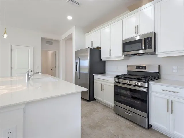 $2,845 | 8125 Sternway Road, Sarasota, FL 34240