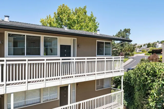 $879,000 | 10 Andrew Drive, Unit 61, Tiburon, CA 94920