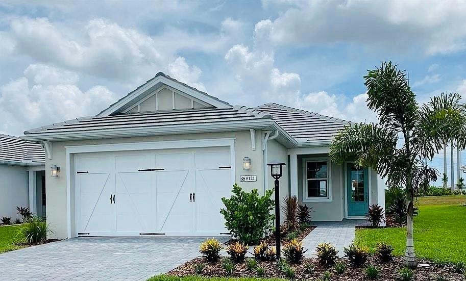 8121 Sternway Road Sarasota, FL 34240 - Photo 30 of 34 Gallery Image 30