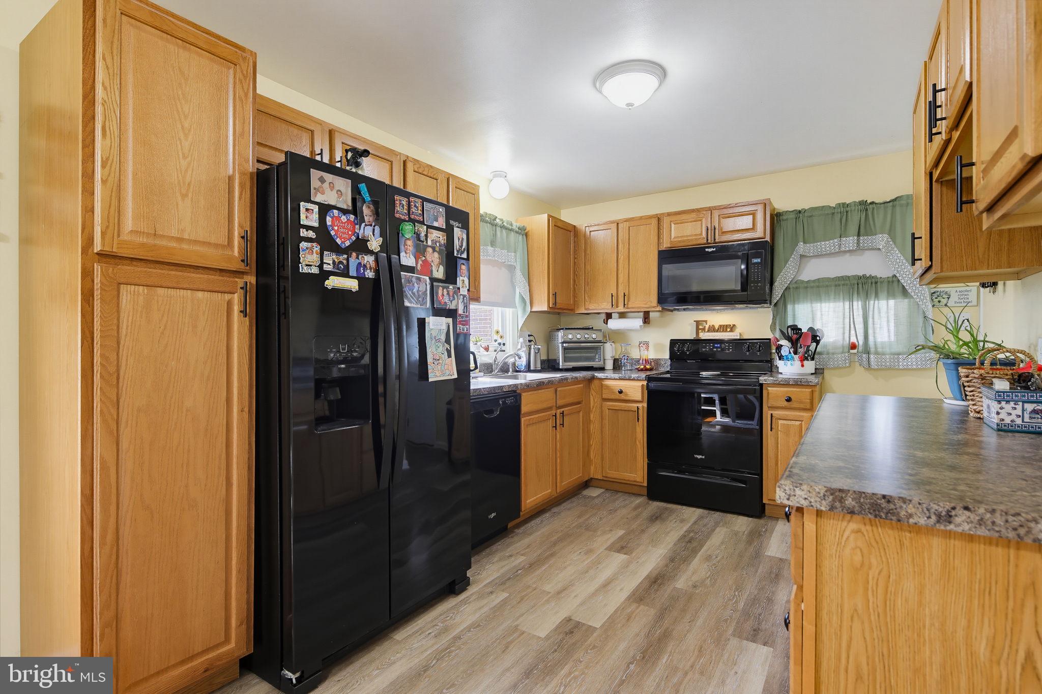 427 North Clear Ridge Road Union Bridge, MD 21791 - Photo 10 of 36 Kitchen w/ Newer Appliances