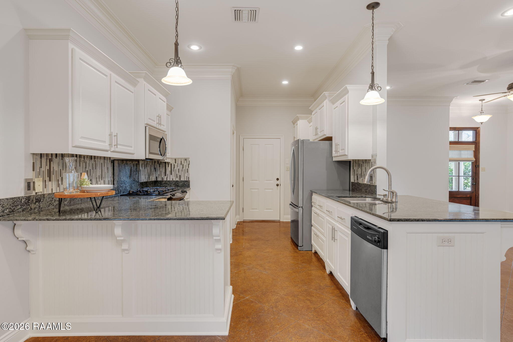 107 Barataria Bay Point Lafayette, LA 70508 - Photo 11 of 25 Kitchen