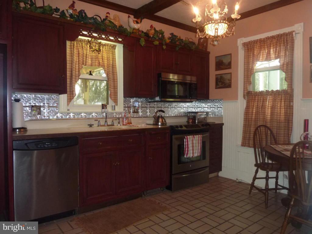 116 West Orange Street Lititz, PA 17543 - Photo 4 of 46