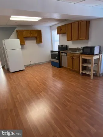 $1,700 | 300 East Fort Avenue, Baltimore, MD 21230