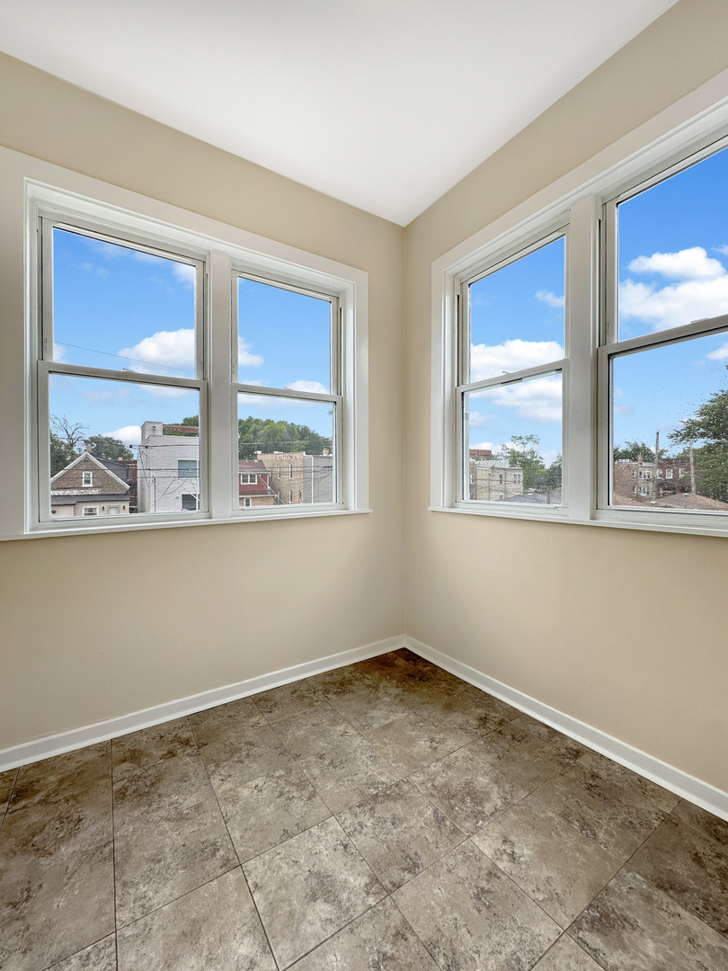 1319 North Ridgeway Avenue Chicago, IL 60651 - Photo 16 of 44 Gallery Image 16