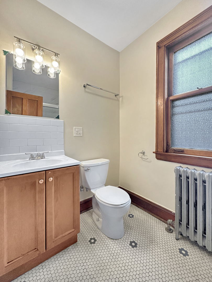 1319 North Ridgeway Avenue Chicago, IL 60651 - Photo 10 of 44 Gallery Image 10