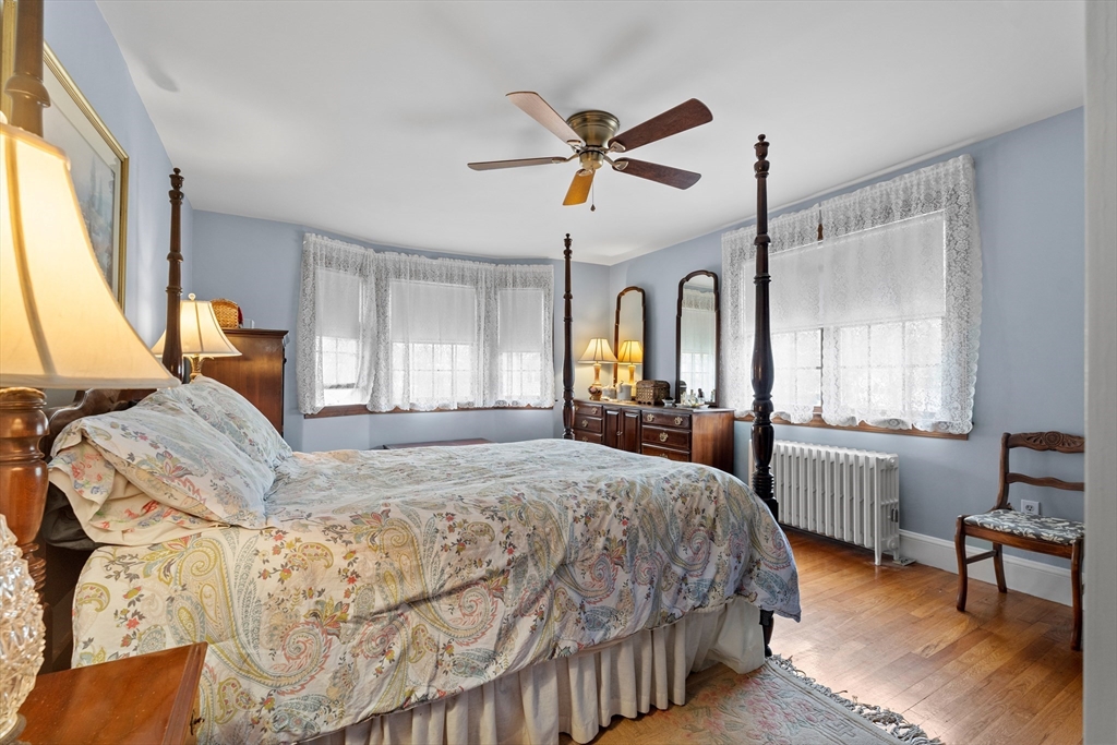 2 Cedar Street Marblehead, MA 01945 - Photo 14 of 30