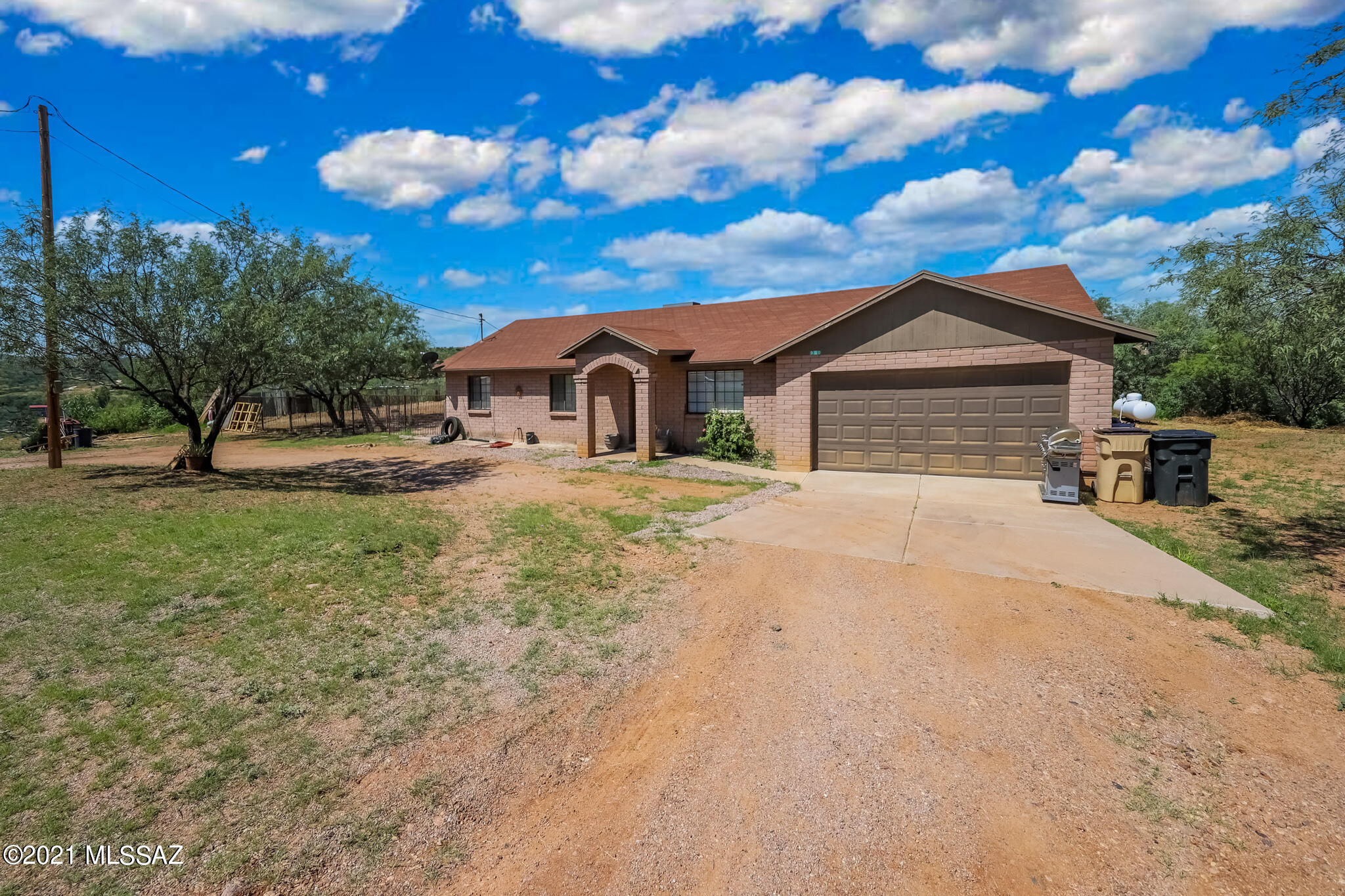 950 Forja Court Rio Rico, AZ 85648 - Photo 2 of 16