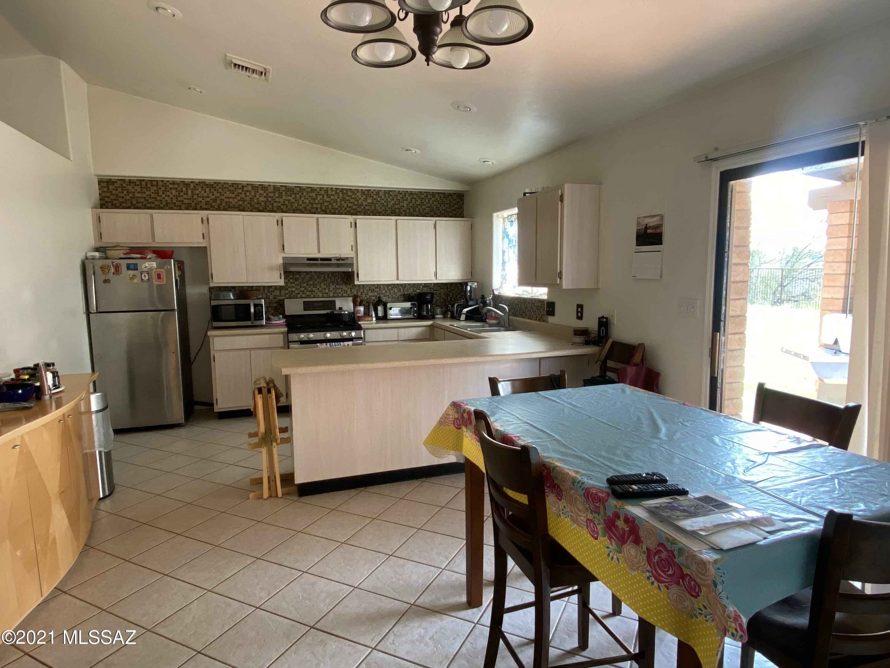 950 Forja Court Rio Rico, AZ 85648 - Photo 4 of 16