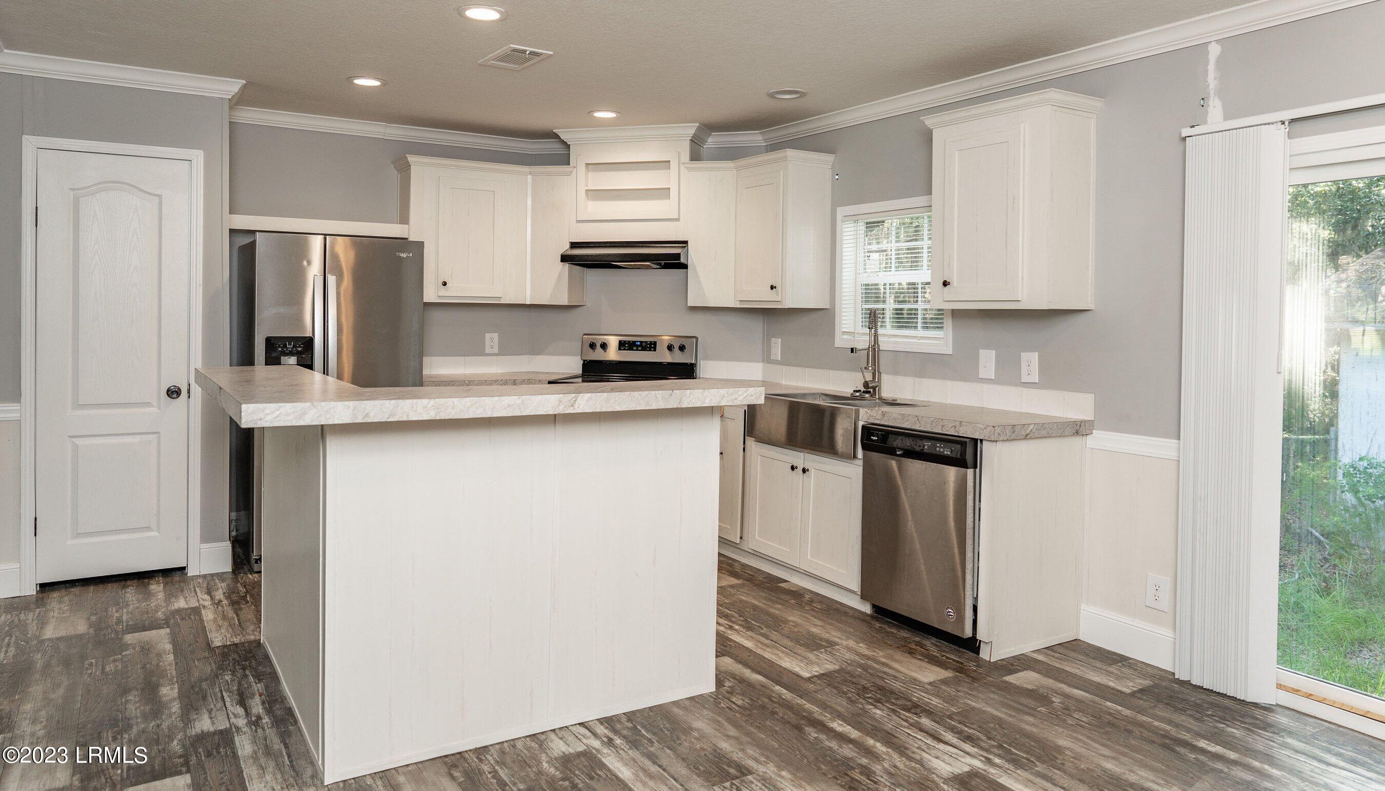 97 State Rd S-7-165 St. Helena Island, SC 29920 - Photo 7 of 26 DSC02580-1.jpg-SMALL