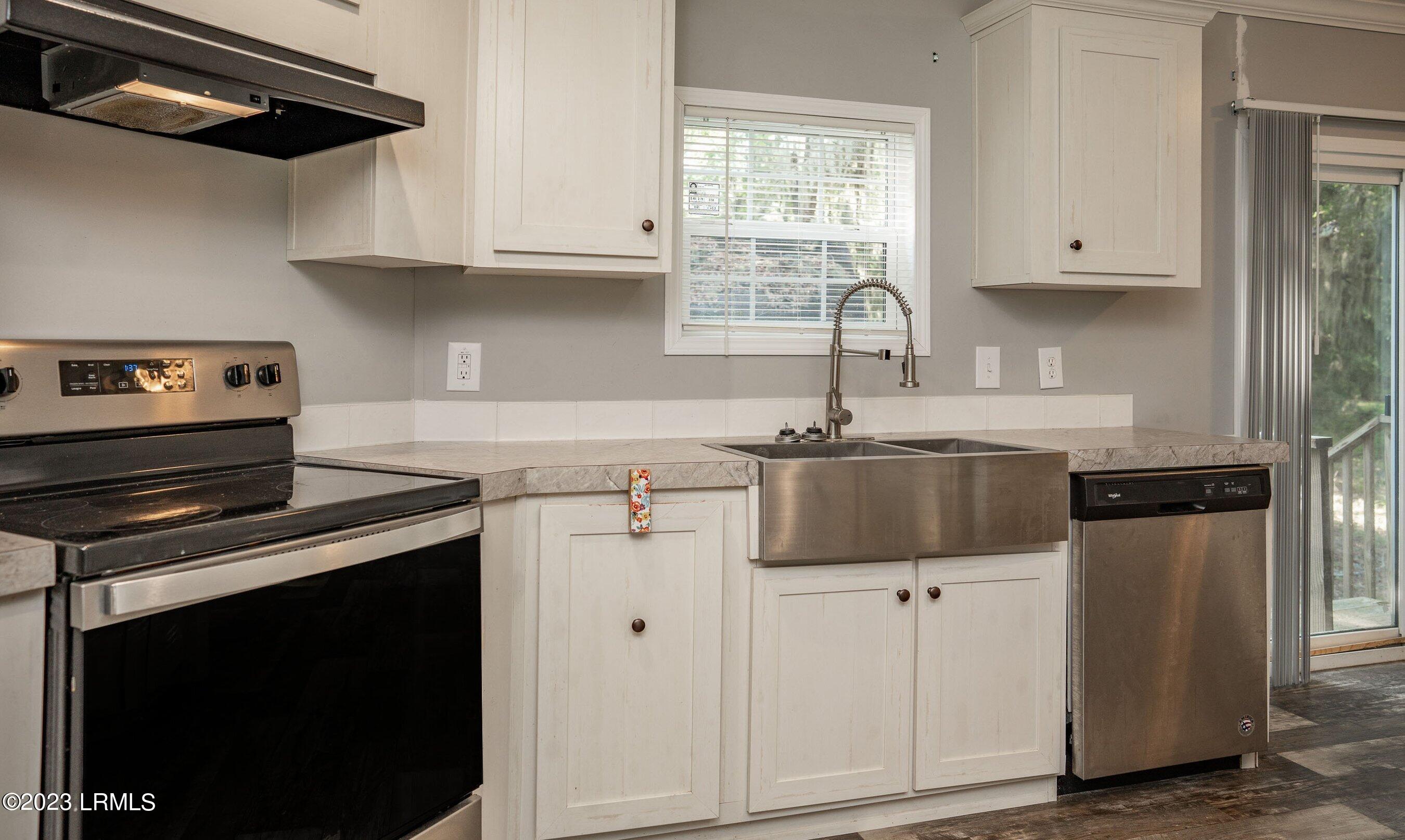 97 State Rd S-7-165 St. Helena Island, SC 29920 - Photo 10 of 26 DSC02583-1.jpg-SMALL