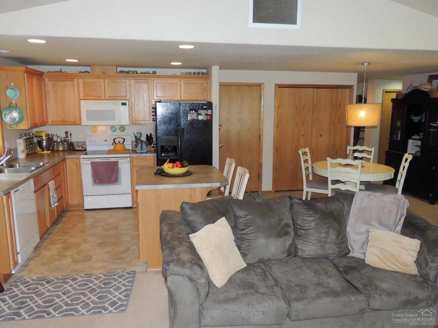 17220 Jacinto Road Bend, OR 97707 - Photo 3 of 20 Additional Photo