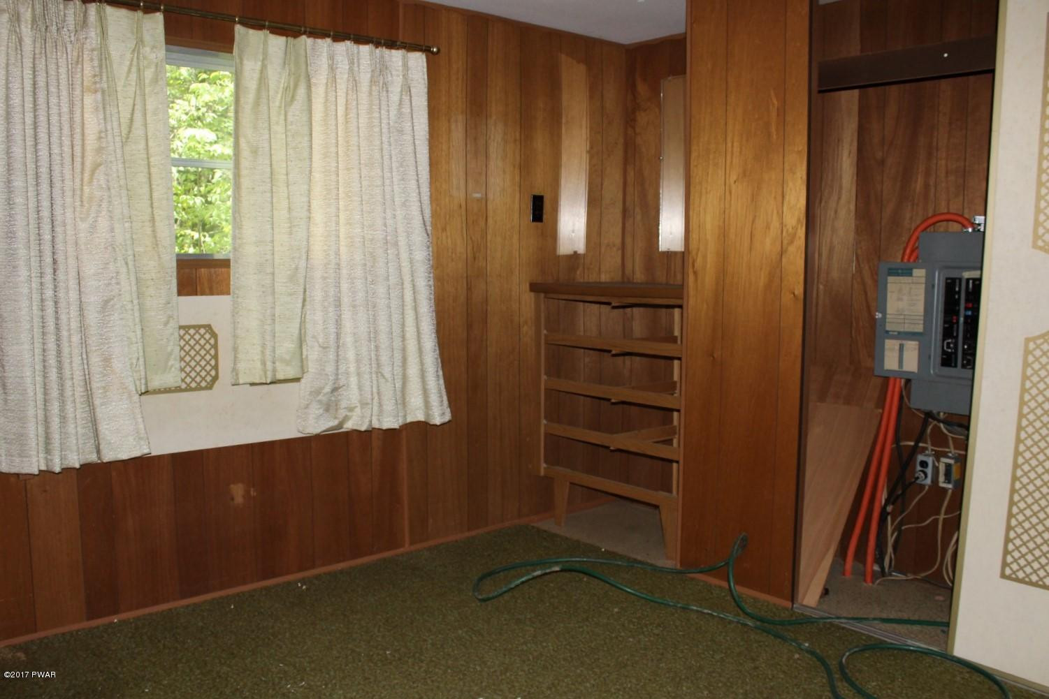 282 Sterling Road Newfoundland, PA 18445 - Photo 12 of 15
