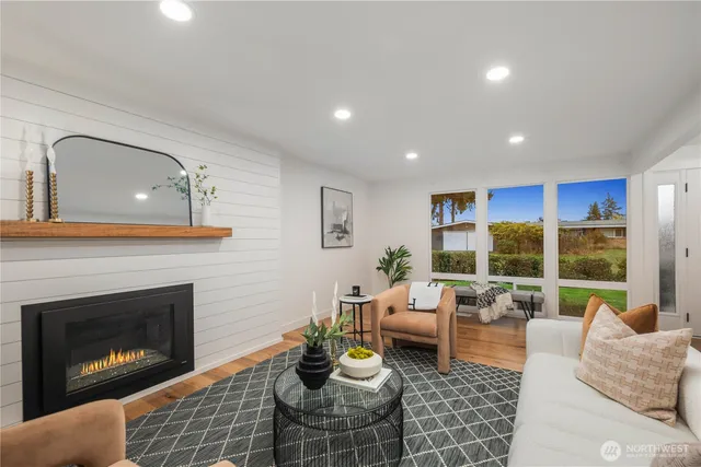 $1,550,000 | 16802 Northeast 6th Place, Bellevue, WA 98008