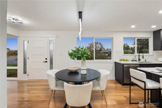 $1,550,000 | 16802 Northeast 6th Place, Bellevue, WA 98008