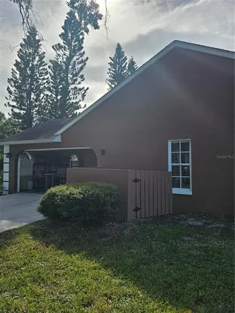 $3,800 | 417 Lake Of The Woods Drive, Venice, FL 34293
