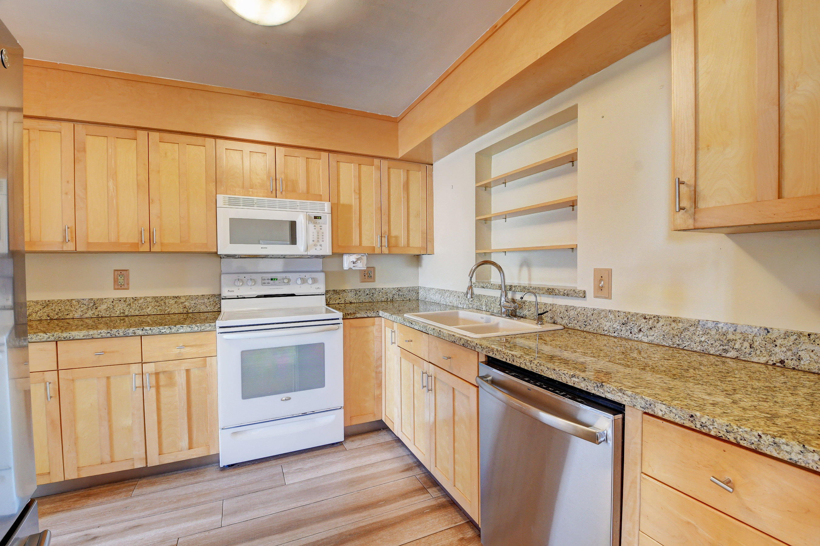 230 Northeast 28th Road Boca Raton, FL 33431 - Photo 21 of 56 21_dsc_2376_77_78_79_80