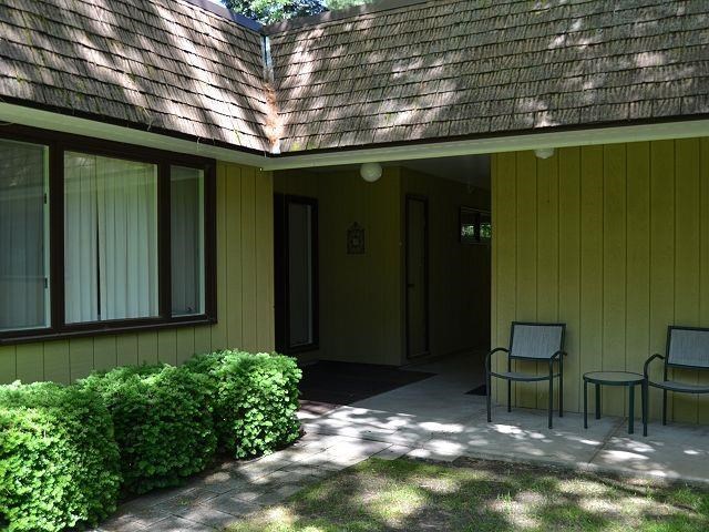 6639 Deepwater Point Road Williamsburg, MI 49690 - Photo 17 of 22 1787521-16.JPG