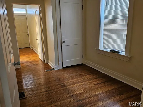 $1,100 | 3807 Potomac Street, Unit 1, St. Louis, MO 63116