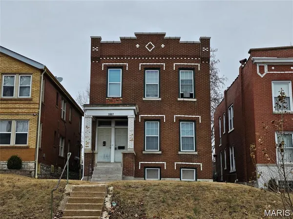 $1,100 | 3807 Potomac Street, Unit 1, St. Louis, MO 63116