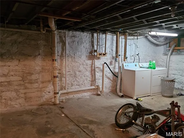 $1,100 | 3807 Potomac Street, Unit 1, St. Louis, MO 63116