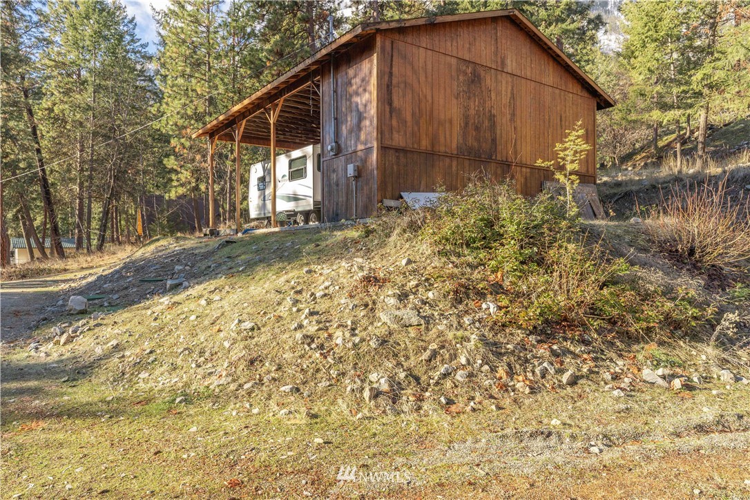 11444 South Lakeshore Road Chelan, WA 98816 - Photo 22 of 40 Gallery Image 22
