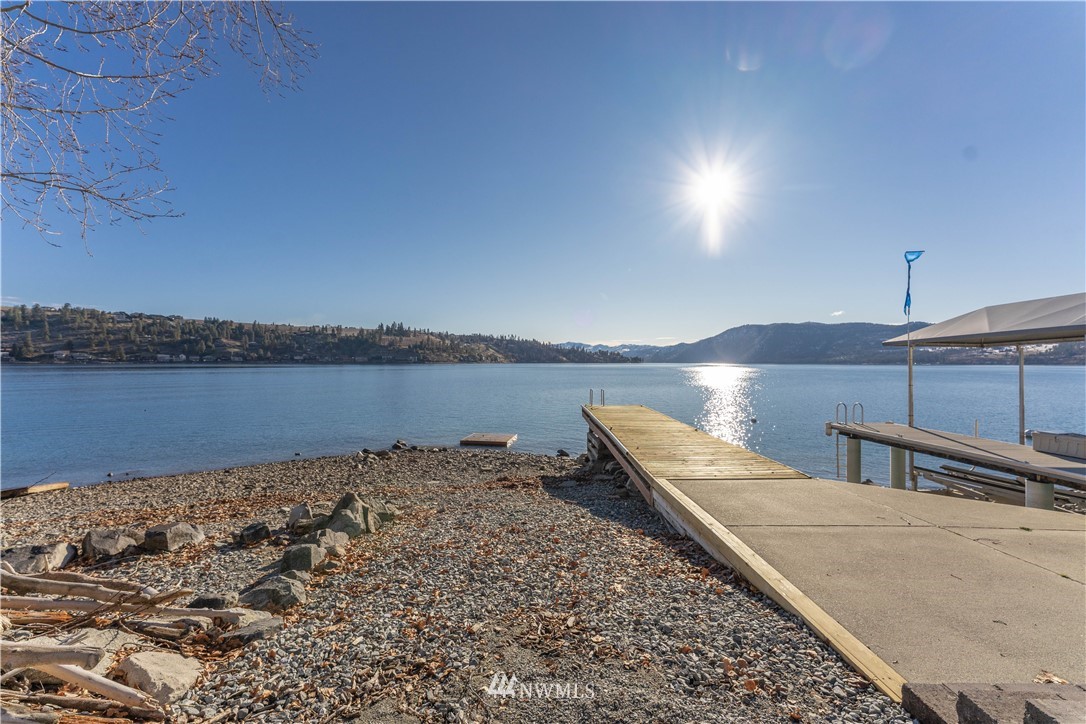 11444 South Lakeshore Road Chelan, WA 98816 - Photo 31 of 40 Gallery Image 31