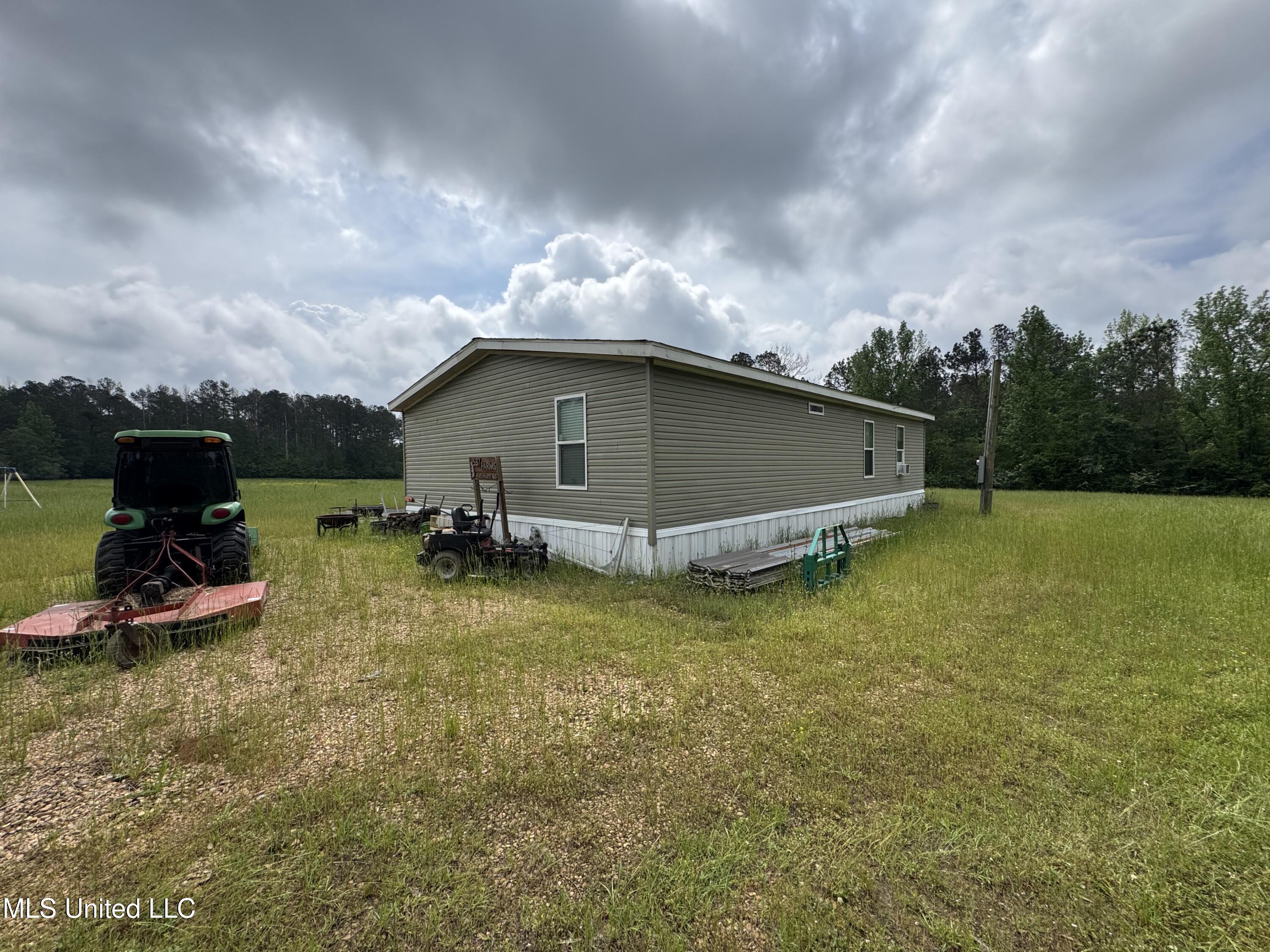 2048 Ashley Road Hazlehurst, MS 39083 - Photo 14 of 67 Photo Apr 23 2025, 10 50 13