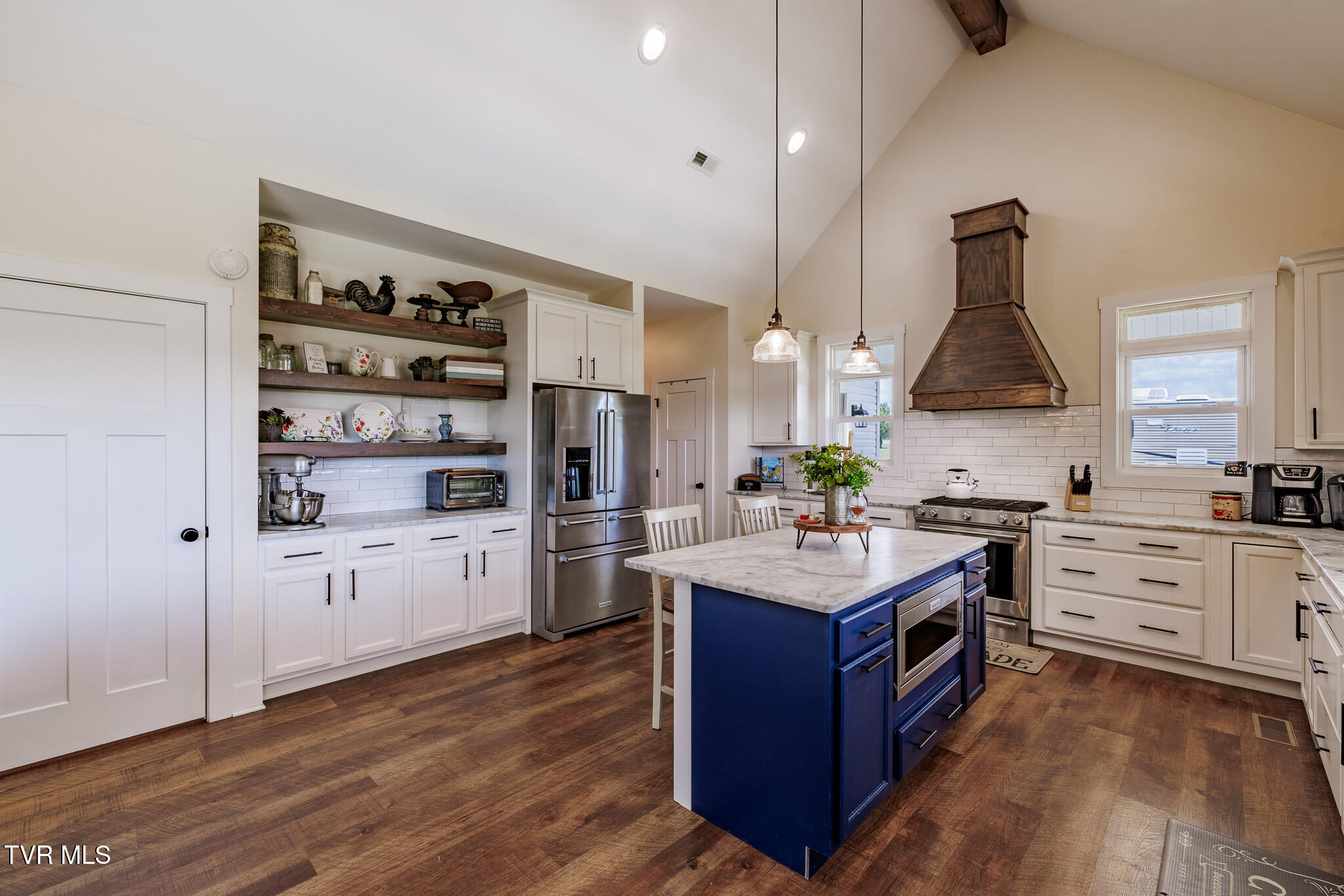186 Berry Ridge Road Jonesborough, TN 37659 - Photo 11 of 73 1R9A5100-HDR