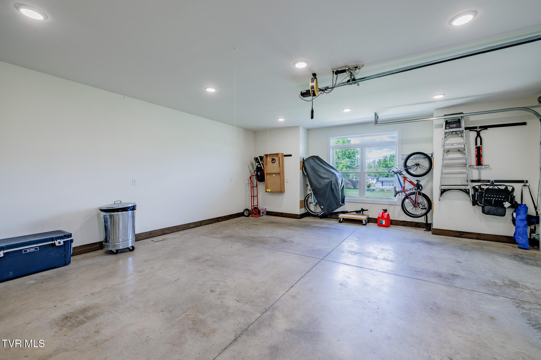186 Berry Ridge Road Jonesborough, TN 37659 - Photo 20 of 73 1R9A5127-HDR