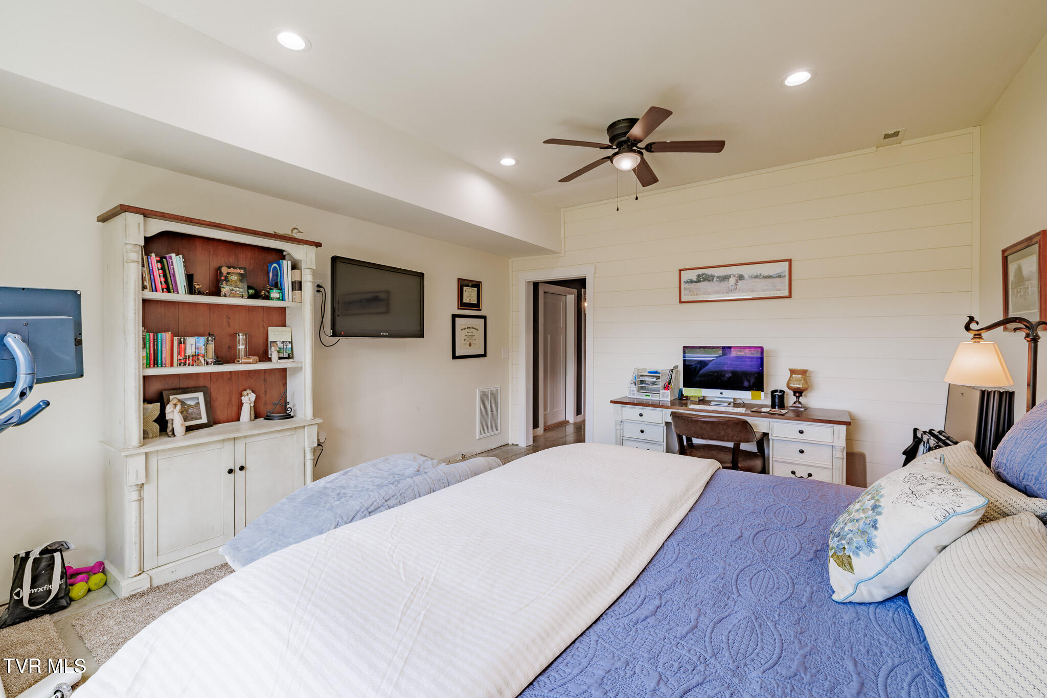 186 Berry Ridge Road Jonesborough, TN 37659 - Photo 49 of 73 1R9A5220-HDR