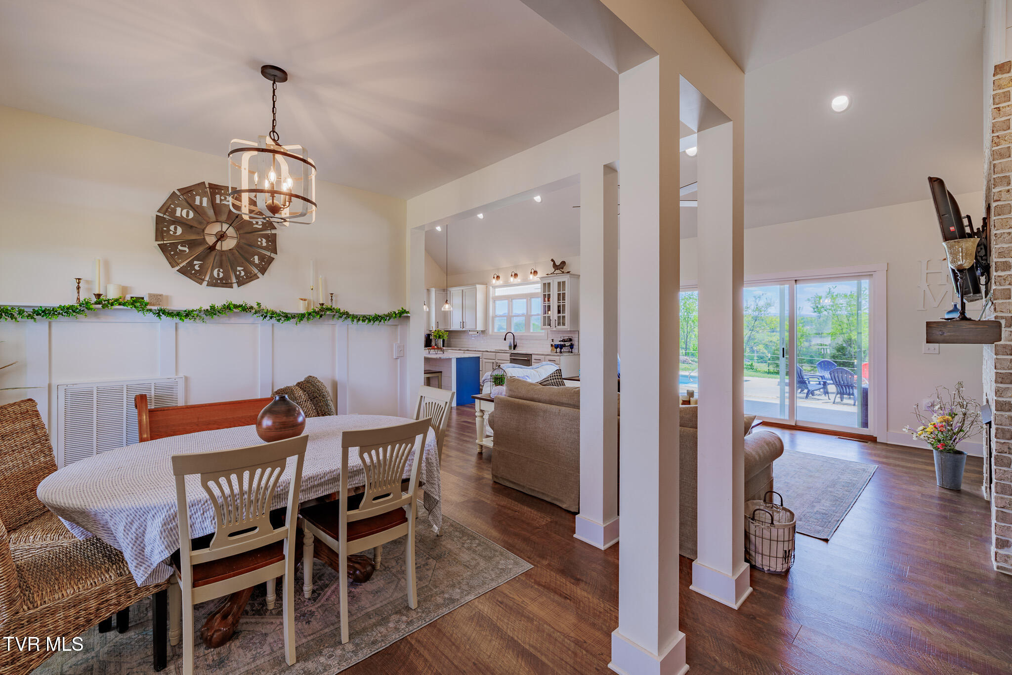 186 Berry Ridge Road Jonesborough, TN 37659 - Photo 5 of 73 1R9A5082-HDR