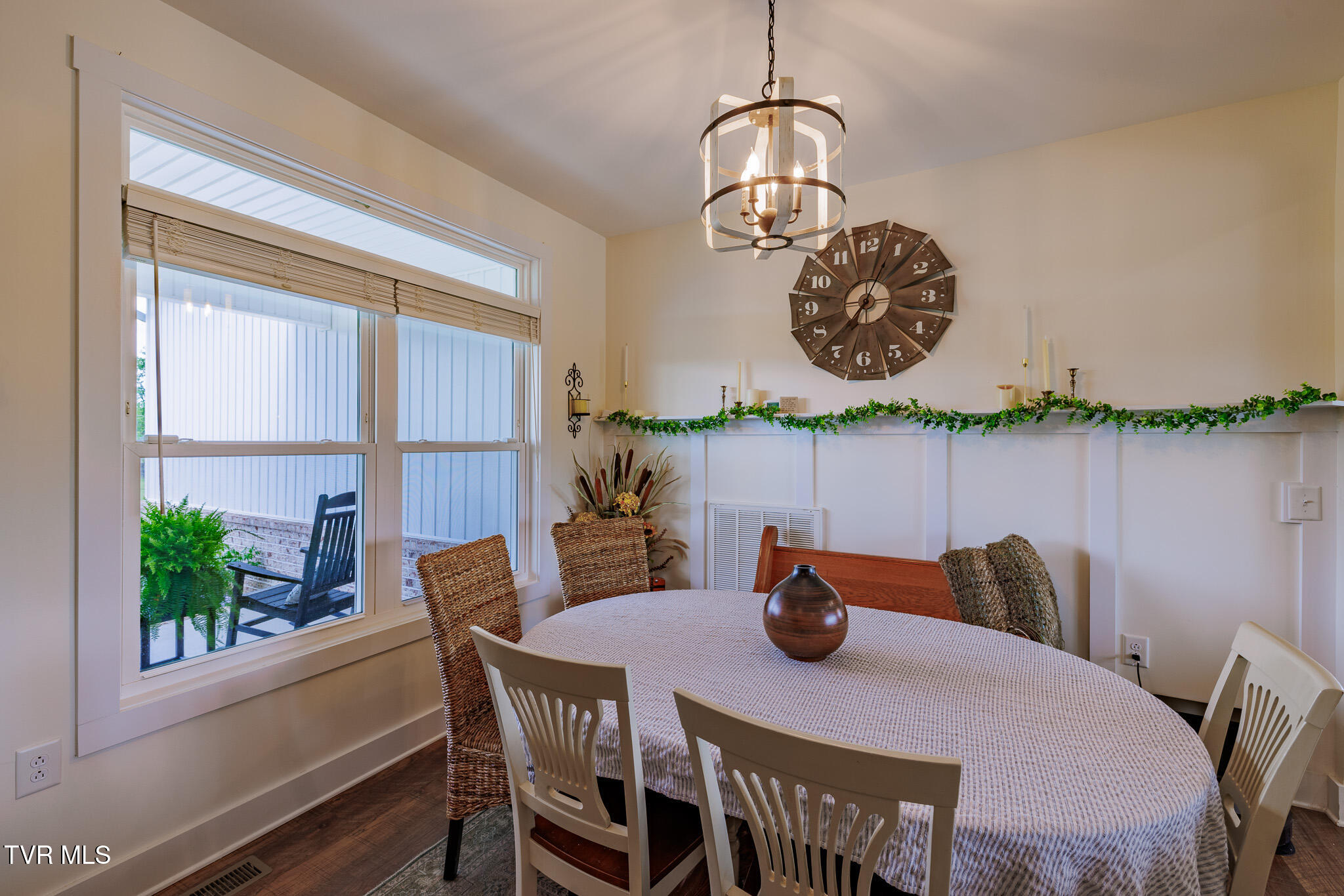 186 Berry Ridge Road Jonesborough, TN 37659 - Photo 6 of 73 1R9A5085-HDR
