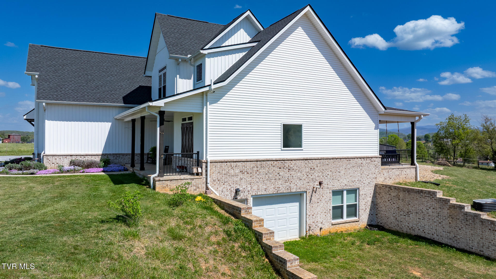 186 Berry Ridge Road Jonesborough, TN 37659 - Photo 63 of 73 dji_fly_20260416_145026_0898_17763668887
