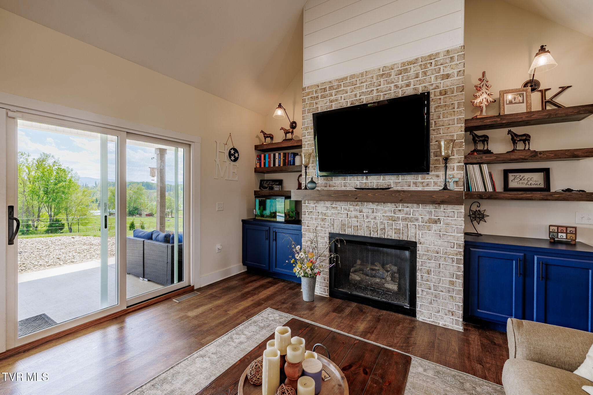 186 Berry Ridge Road Jonesborough, TN 37659 - Photo 10 of 73 1R9A5097-HDR
