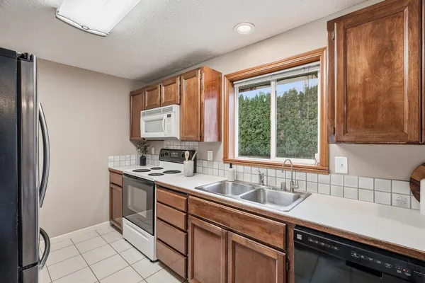 $499,999 | 5723 South Ferrall Street, Spokane, WA 99223